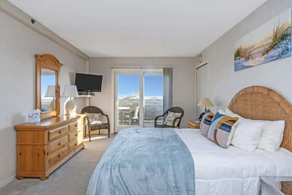 Unit 821: Studio | 2nd Floor-Ocean View | Osprey - Image 1